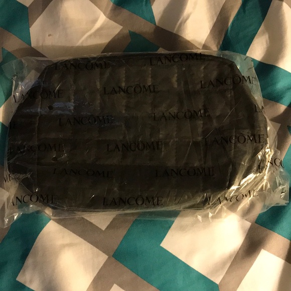 New Lancôme cosmetics bags. Looks like plastic - Picture 2 of 8